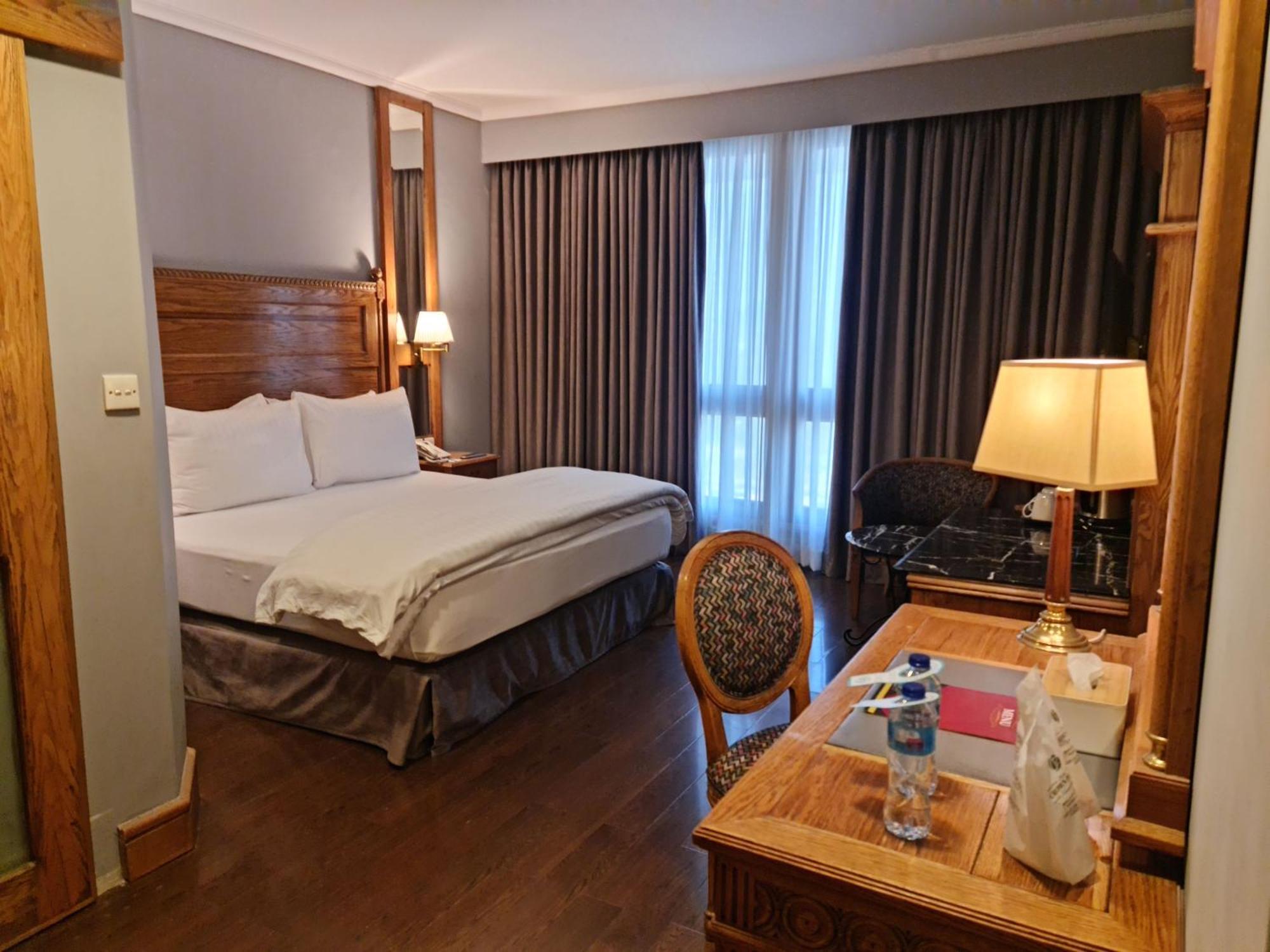 Hotel Crown Plaza İslamabad Dış mekan fotoğraf