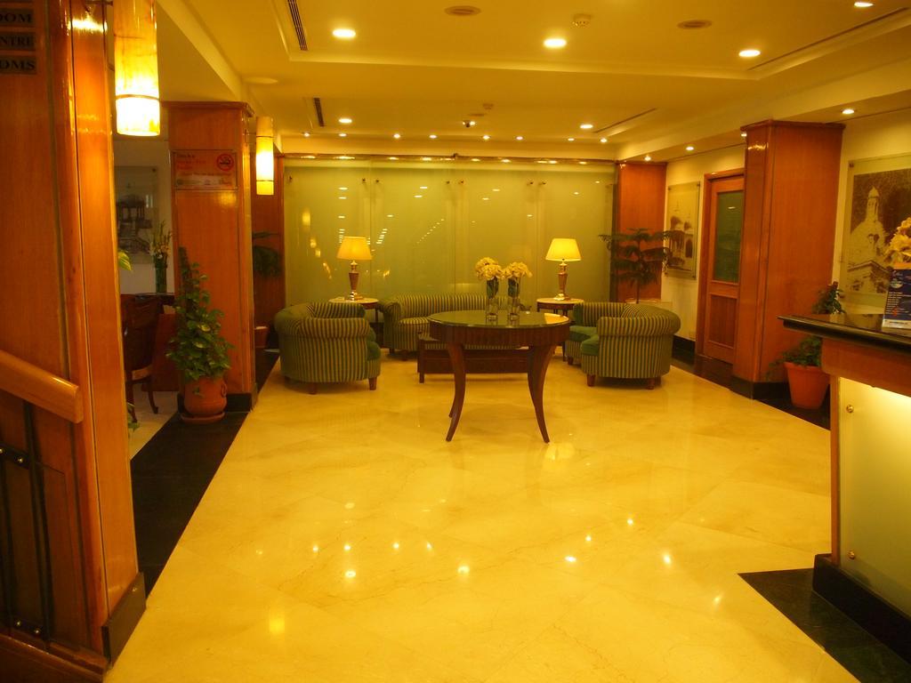 Hotel Crown Plaza İslamabad Dış mekan fotoğraf