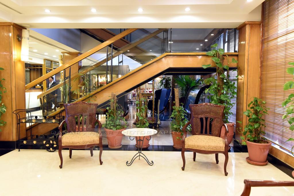 Hotel Crown Plaza İslamabad Dış mekan fotoğraf