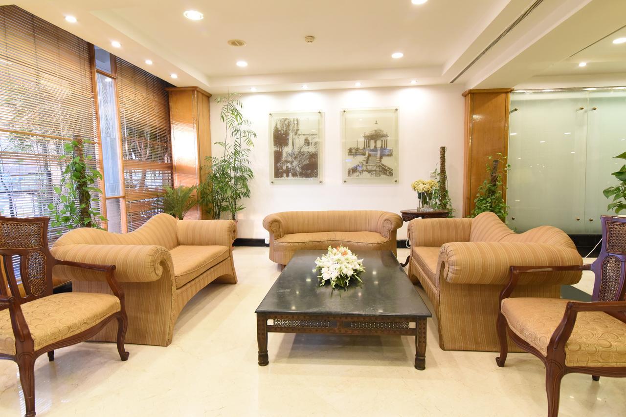 Hotel Crown Plaza İslamabad Dış mekan fotoğraf